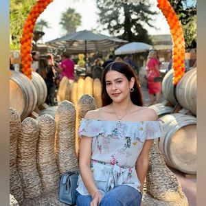 Meet your Posher, Maria